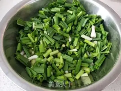 Make Garlic eggs for noodles step 2