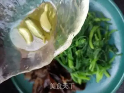 Make Noodles with lamb step 11