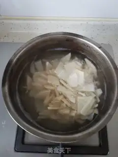 Make Red shrimp in winter step 2