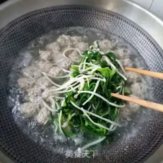 Make Noodles and meatballs step 21