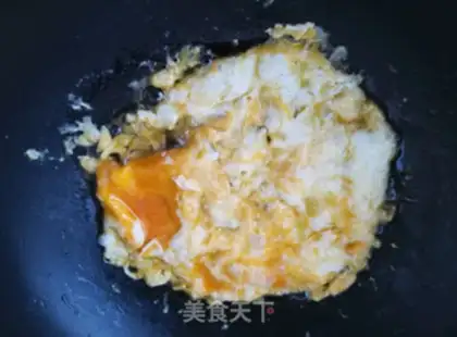 Make Eggs and golden mushrooms step 2