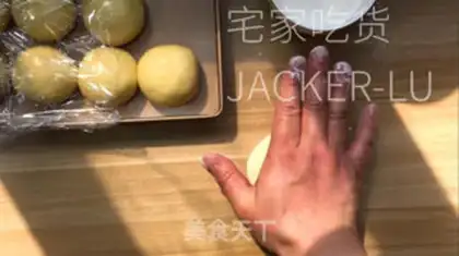 Make Cream doughnuts step 12