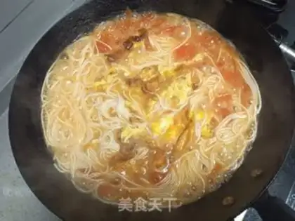 Make Tomato egg noodles step 8