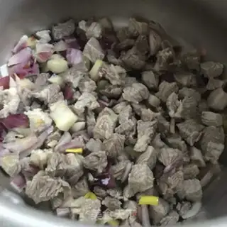 Make Curry beef and rice step 3