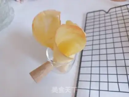 Make Strawberry Banana shake step 1