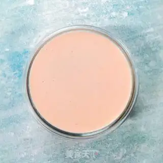 Make Strawberry Banana shake step 3