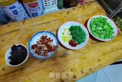 Make Garlic intestines step 0