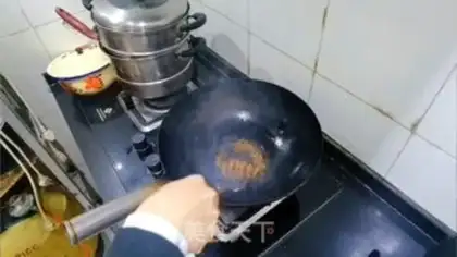 Make Garlic intestines step 1
