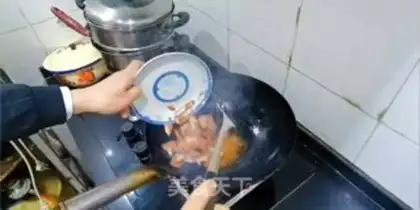 Make Garlic intestines step 2