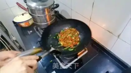 Make Garlic intestines step 5