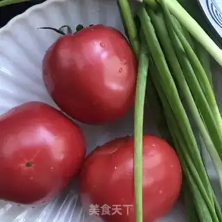 Make Tomato fried eggs step 0