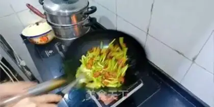 Make Garlic intestines step 7