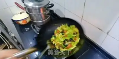 Make Garlic intestines step 9