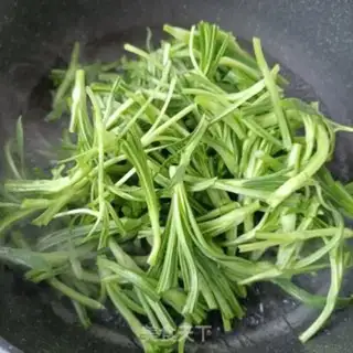 Make Eggs and noodles step 5