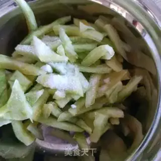 Make Tomato guacamole step 2