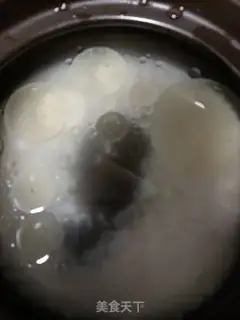 Make Ink-fish peanut porridge step 1