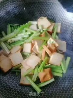 Make Celery fried fish tofu step 3