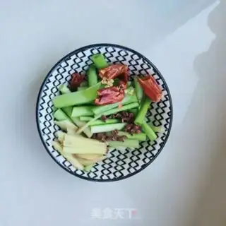 Make Peanut rice for pickles step 2
