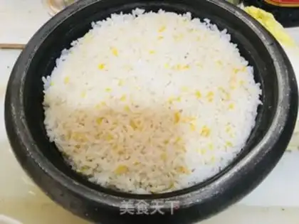 Make Eggs, garlic and rice step 0