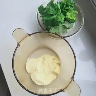 Make Celery leaf corn noodles step 0
