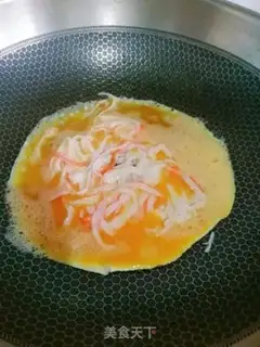 Make Crab willow roller. Open sandwich step 1