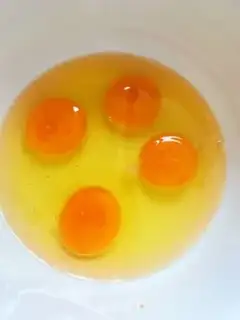 Make Pickles fried eggs step 1