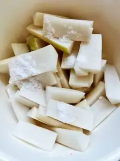 Make Five carrots dry step 0