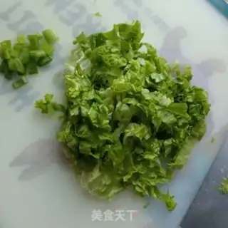 Make Lettuce curry fried rice step 1