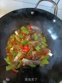 Make Twin pepper fried ribs step 12