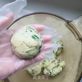 Make Celery leaf corn noodles step 7