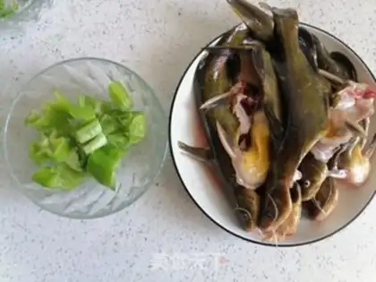 Make Red-hot stingfish step 1