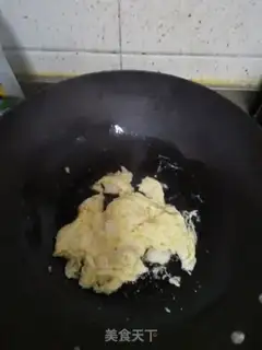 Make Garlic fried eggs step 2