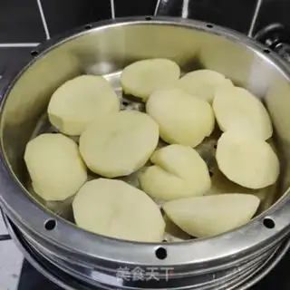 Make Sand onion mashed potatoes step 1