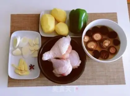 Make Chicken leg and mushroom potatoes step 0