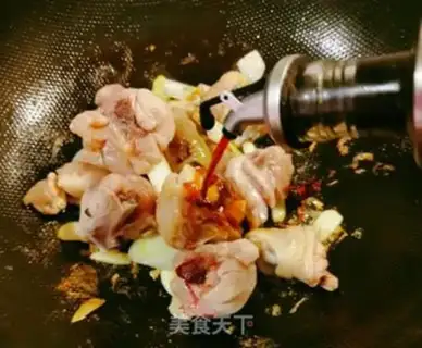 Make Chicken leg and mushroom potatoes step 5