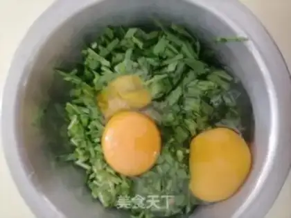 Make Cream fried eggs step 1