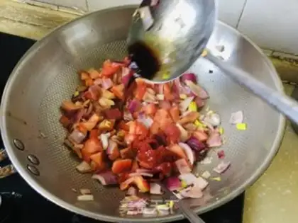 Make Tomato egg paste step 10