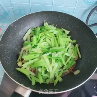 Make Spam celery step 6