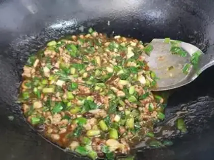 Make Garlic pasta step 0