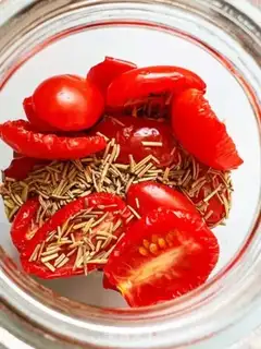 Make Rosemary tomato oil step 4