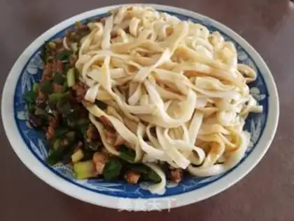 Make Garlic pasta step 3