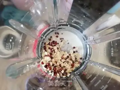 Make Red bean oatmeal milk step 1