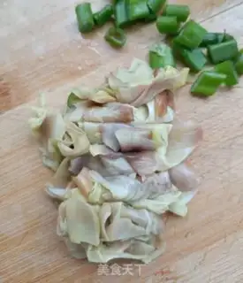Make Scrambled eggs step 2