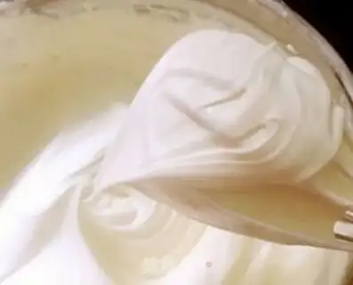Make Strawberry cream birthday cake step 20