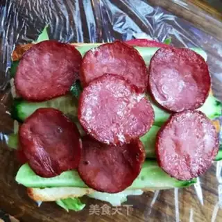 Make Beef ham sandwich step 7