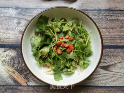 Make Little pepperoni with golden needle mushrooms step 5