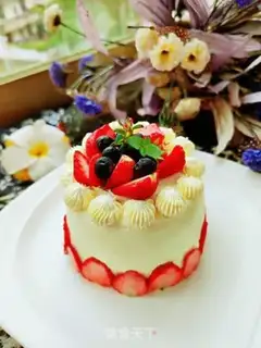 Make Strawberry cream birthday cake step 29