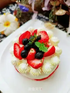 Make Strawberry cream birthday cake step 30