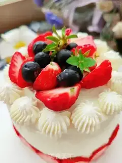 Make Strawberry cream birthday cake step 31