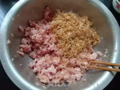 Make Shrimp dumplings step 1